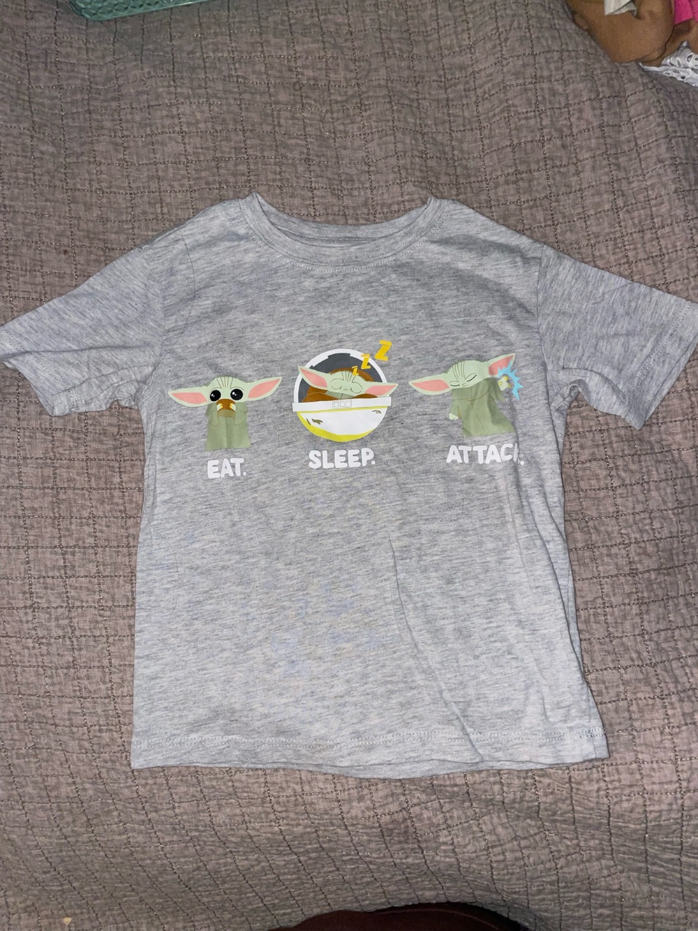 Star Wars Kids Gray Short Sleeve Tee with Green Baby Yoda Graphics